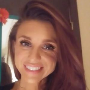 Meet your Posher, Debby
